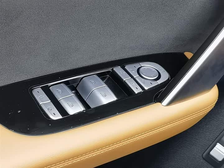 Фото 9 - BYD Tang Hybrid/EV