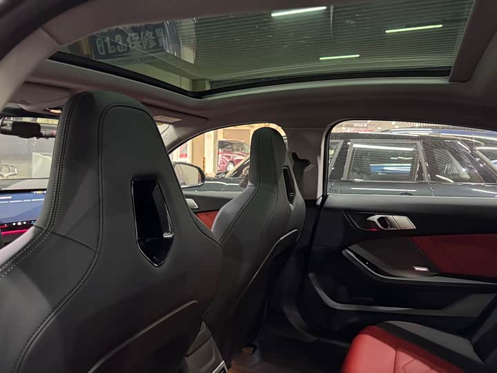 Фото 8 - BMW 2 Series