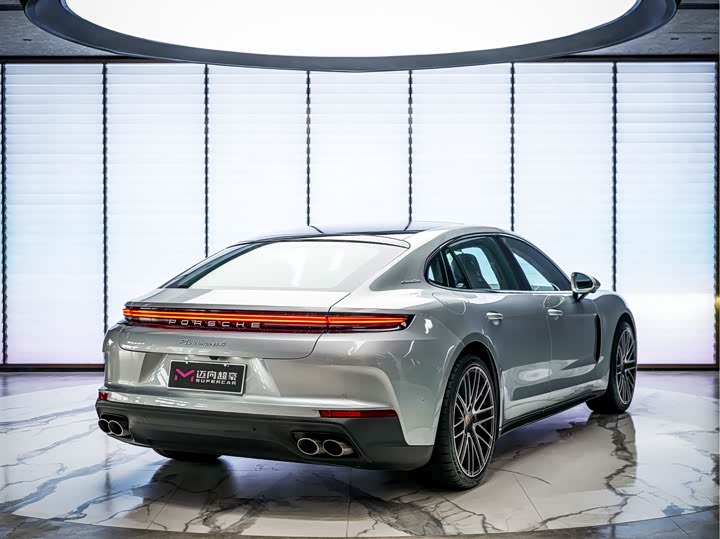 Фото 4 - Porsche Panamera