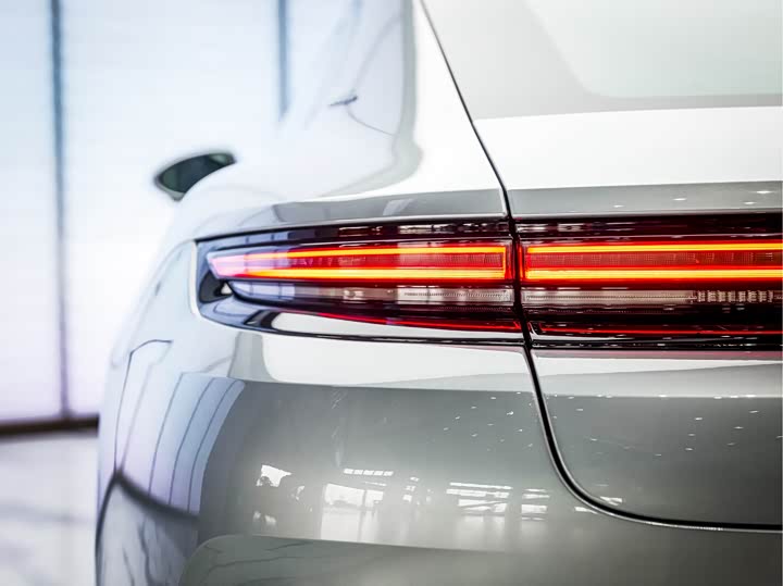 Фото 6 - Porsche Panamera