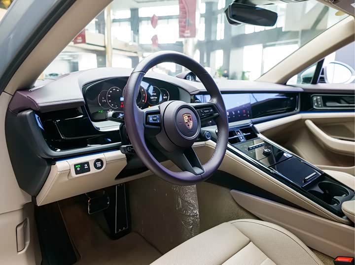 Фото 9 - Porsche Panamera