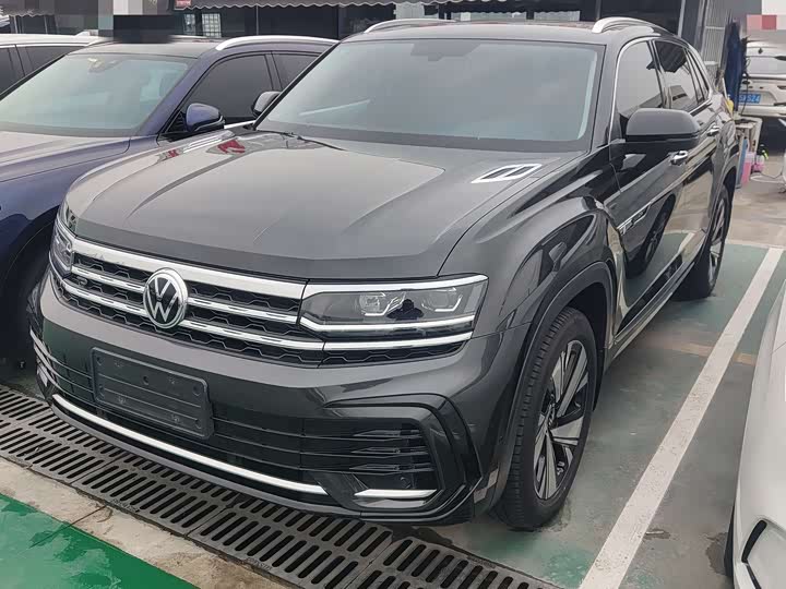 Фото 1 - Volkswagen Teramont X