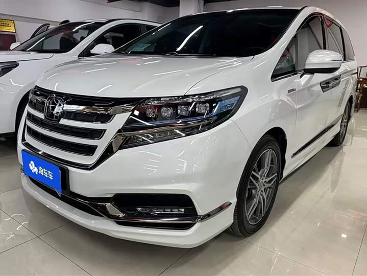 Фото 1 - Honda Elysion