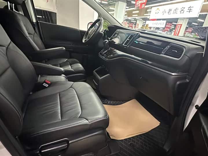 Фото 8 - Honda Elysion