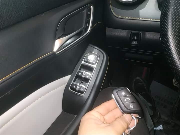 Фото 9 - MG Motor 6