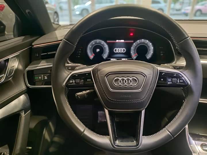Фото 5 - Audi A6L