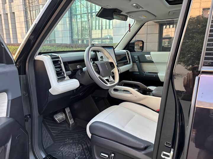 Фото 8 - Chery iCar 03