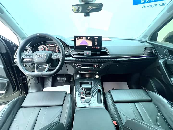 Фото 8 - Audi Q5L