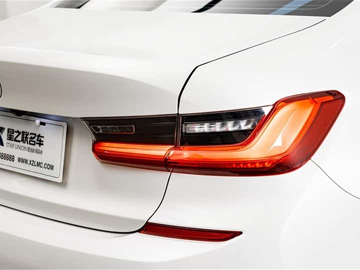 Фото 9 - BMW 3 Series