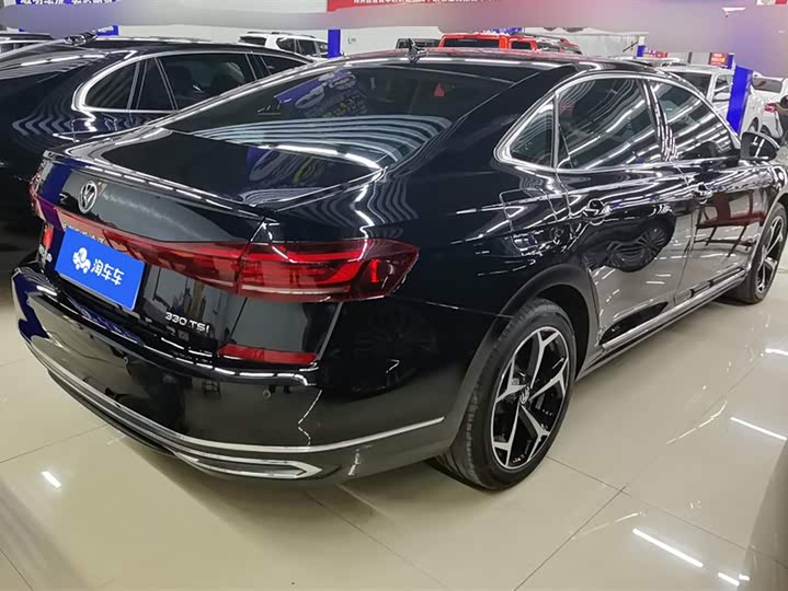 Фото 3 - Volkswagen Passat