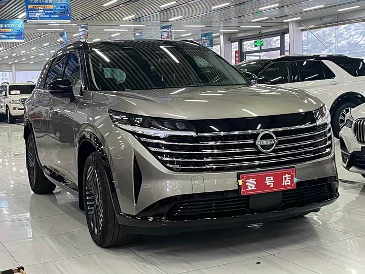 Фото 3 - Nissan Pathfinder