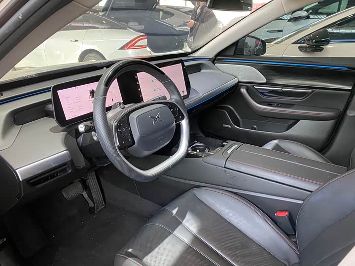 Фото 4 - XPeng P7