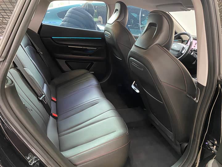 Фото 9 - XPeng P7