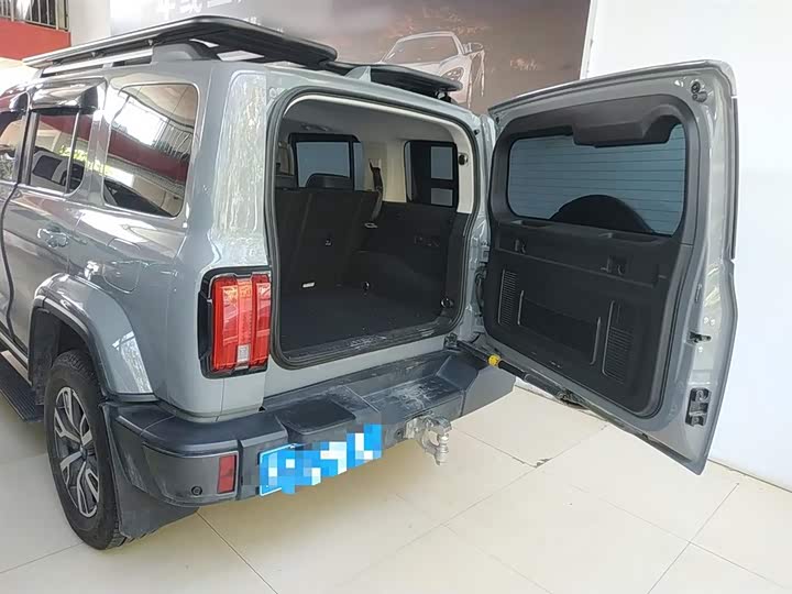 Фото 9 - Tank 300