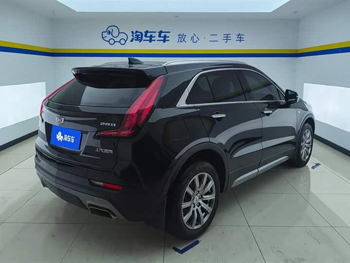 Фото 3 - Cadillac XT4