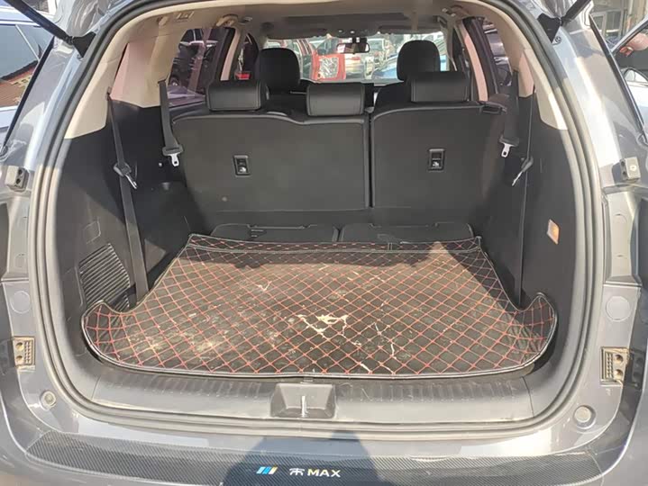 Фото 4 - BYD Song Max