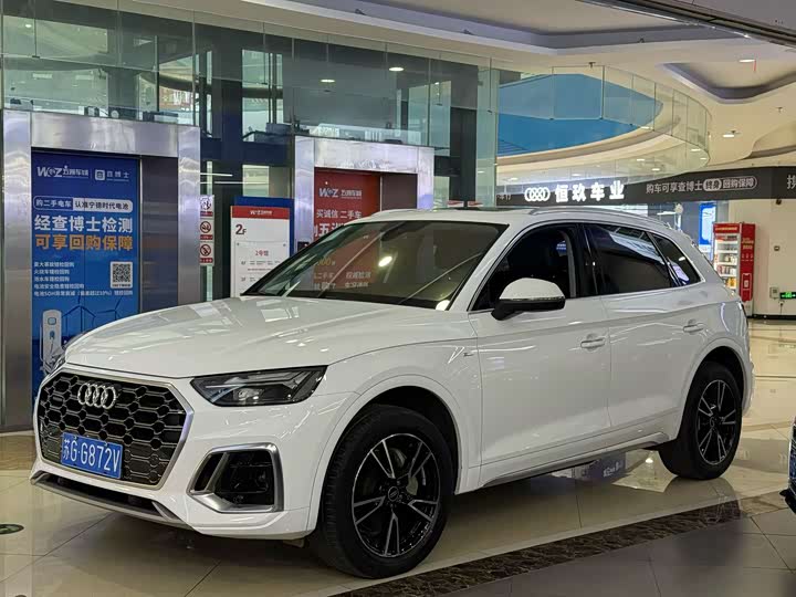 Фото 1 - Audi Q5L