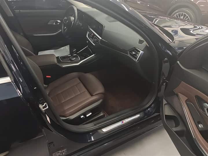 Фото 8 - BMW 3 Series