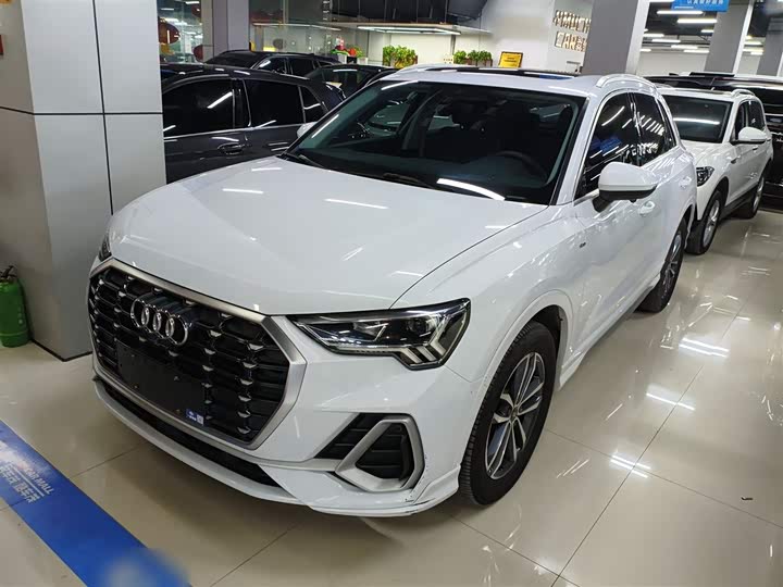 Фото 1 - Audi Q3