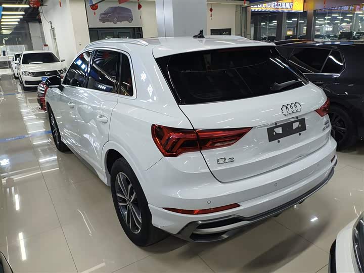 Фото 5 - Audi Q3