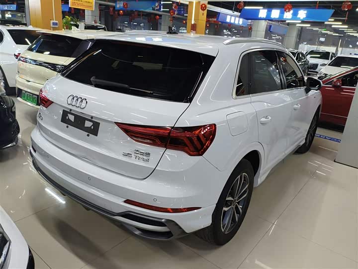 Фото 7 - Audi Q3