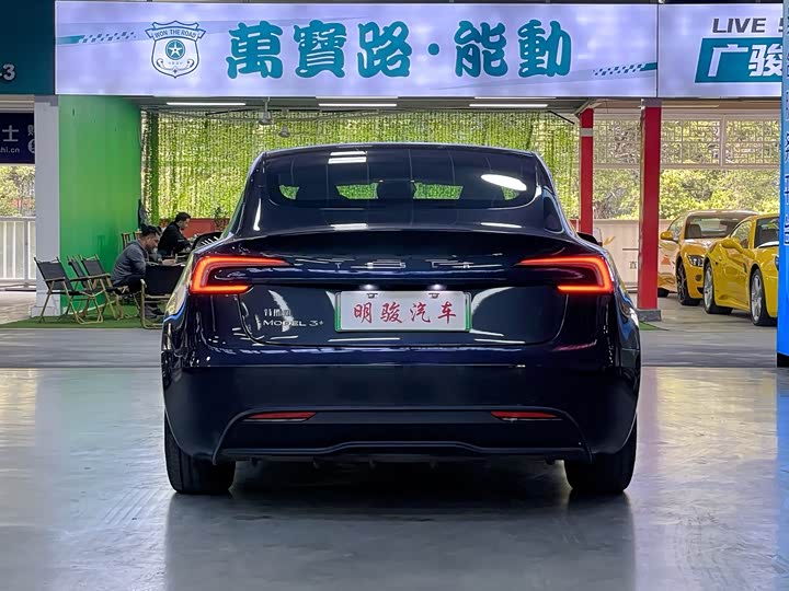 Фото 5 - Tesla Model 3