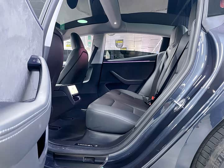 Фото 7 - Tesla Model 3