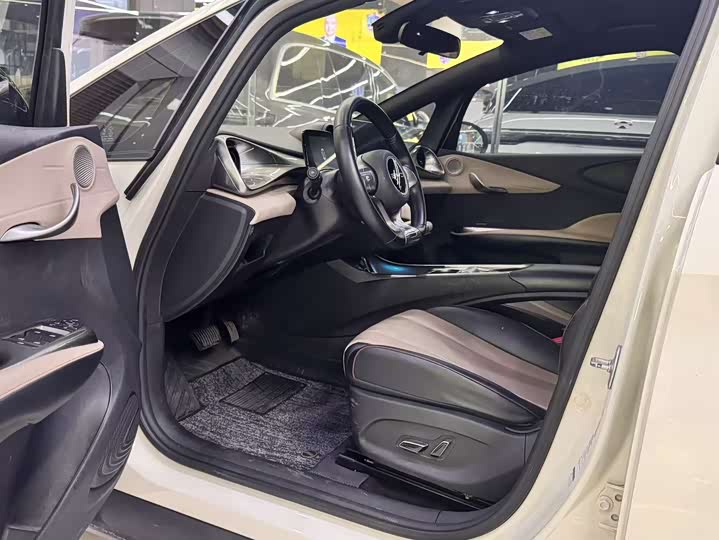 Фото 4 - BYD Dolphin