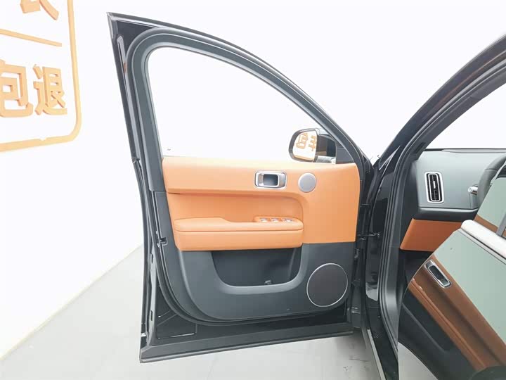 Фото 8 - LiXiang L6