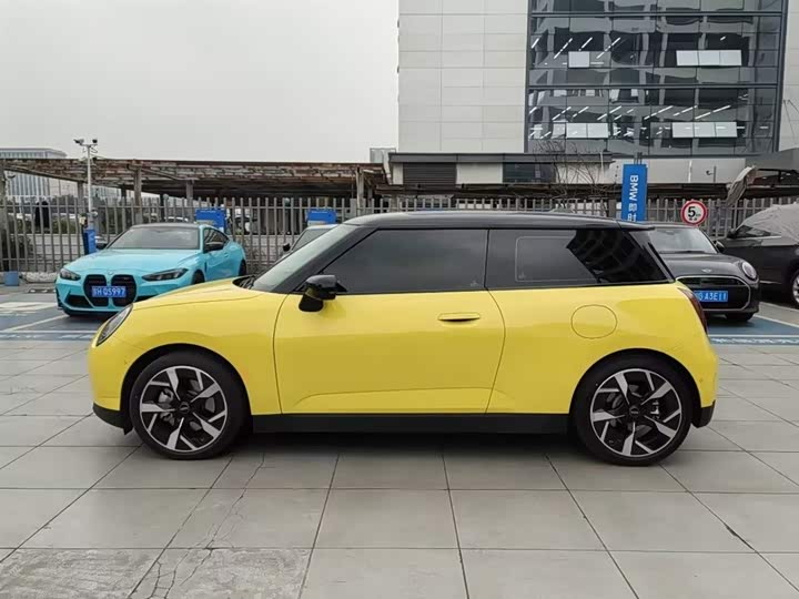 Фото 3 - Mini Cooper