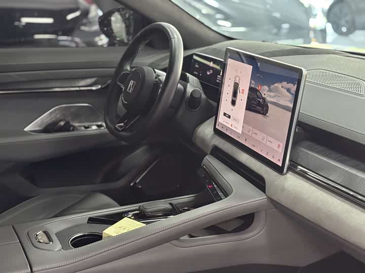 Фото 5 - Zeekr 001