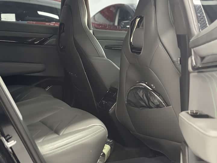 Фото 7 - Zeekr 001