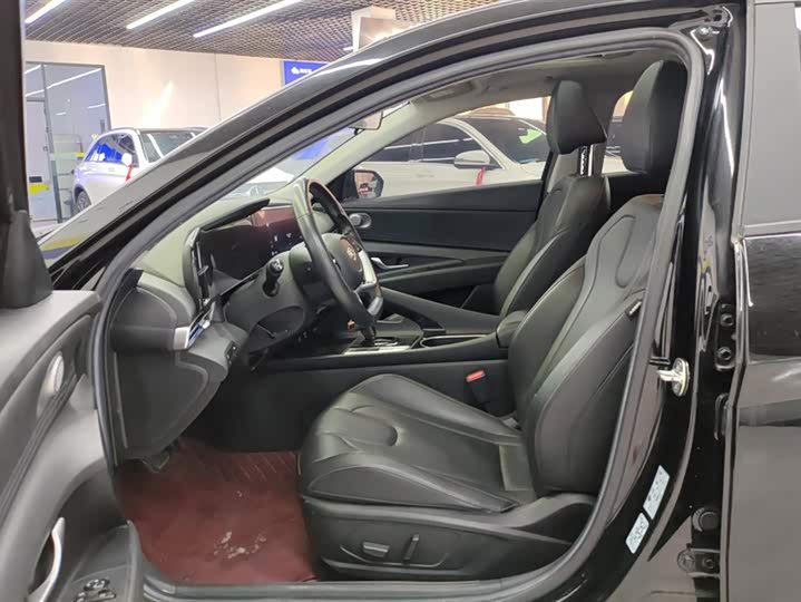 Фото 9 - Hyundai Elantra N line