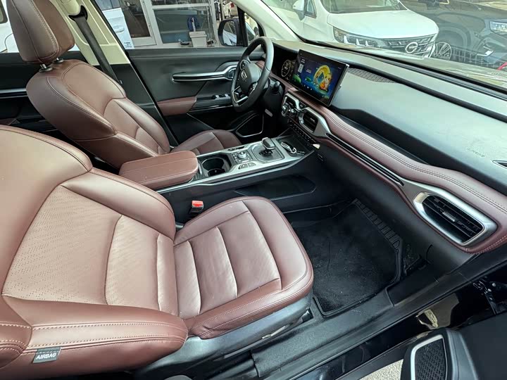 Фото 8 - Geely Okavango