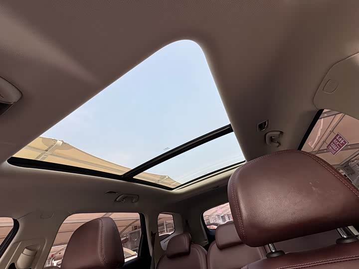 Фото 9 - Geely Okavango