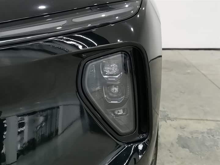 Фото 7 - Nio ES6