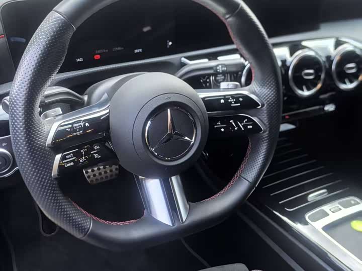 Фото 6 - Mercedes-Benz CLA-Class