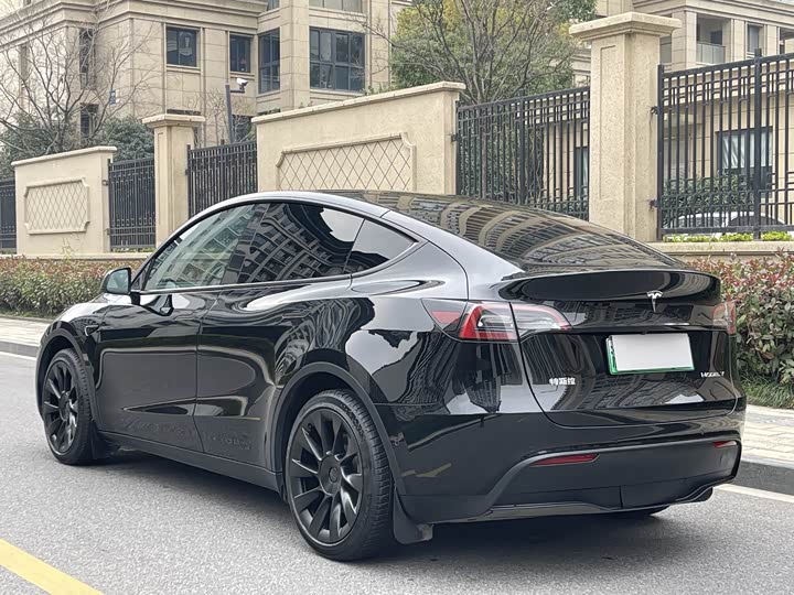 Фото 5 - Tesla Model Y