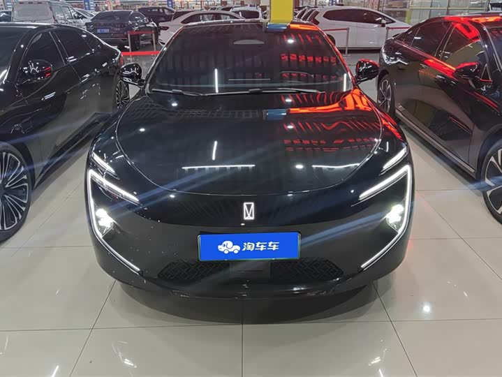 Фото 2 - Avatr 12