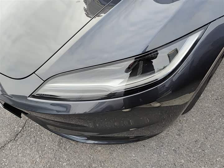 Фото 3 - Tesla Model 3