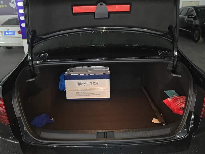 Фото 4 - Volkswagen Magotan