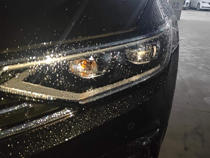 Фото 5 - Volkswagen Magotan