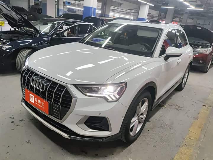 Фото 1 - Audi Q3