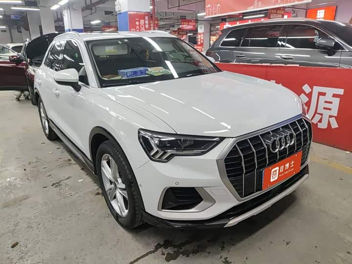Фото 2 - Audi Q3