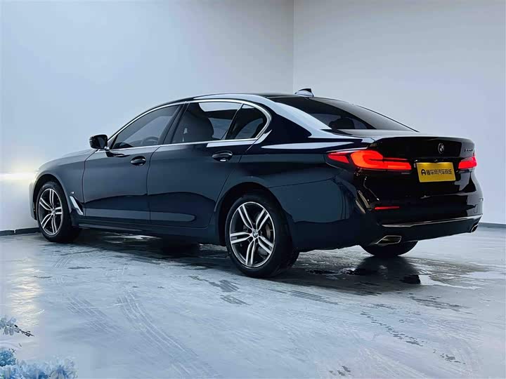 Фото 5 - BMW 5 Series