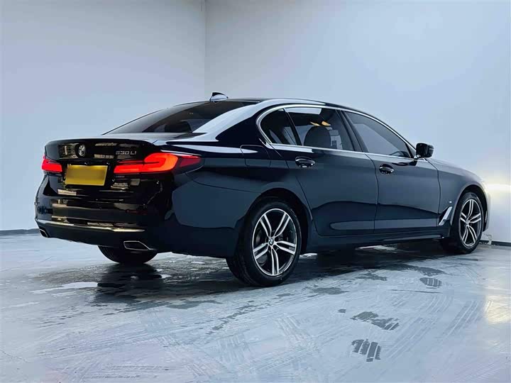 Фото 7 - BMW 5 Series