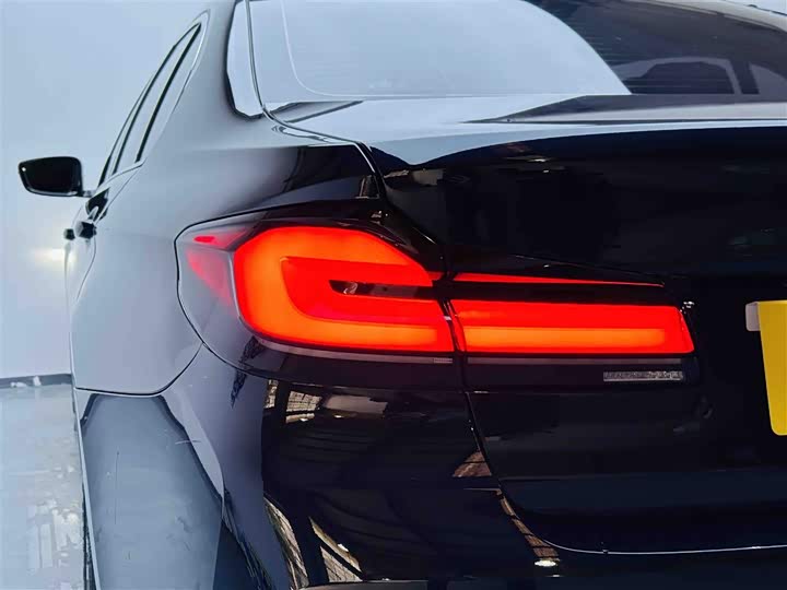 Фото 8 - BMW 5 Series