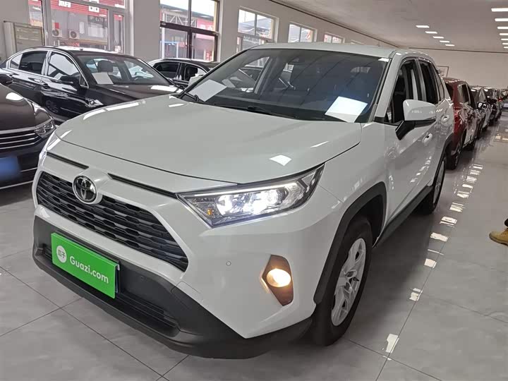 Фото 1 - Toyota RAV4