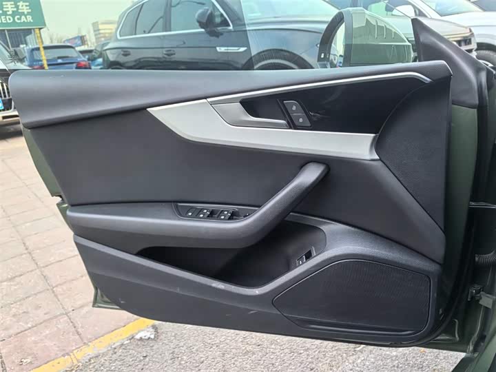 Фото 6 - Audi A5