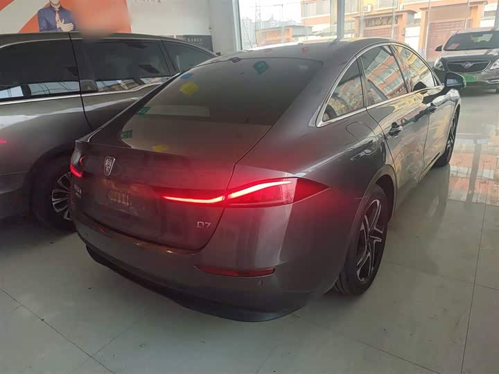 Фото 7 - Roewe D7